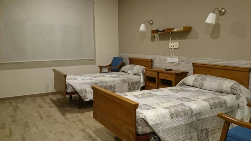 Residencia Los Olivos camas especiales para ancianos