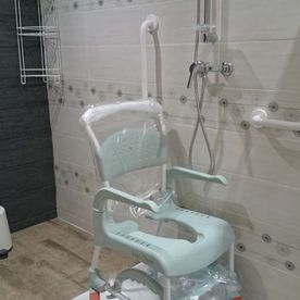 Residencia Los Olivos baño para personas incapacitadas